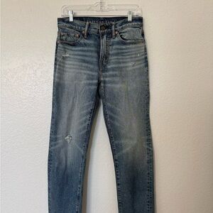 American Eagle Outfitters women’s distressed denim boyfriend fit